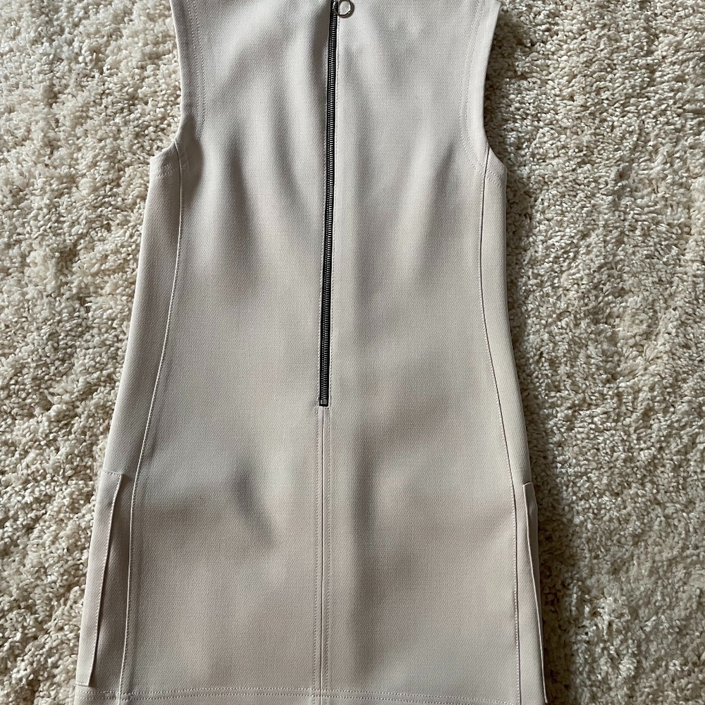 HIPPEST DRESS! - Picture 3 of 5